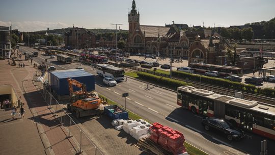 Uwaga kierowcy i pasażerowie. Zmiany w ruchu przy głównym dworcu w Gdańsku