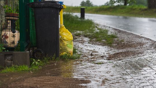 Uwaga na burze, ulewy [nl] i grad! Strażacy walczą [nl] z podtopieniami