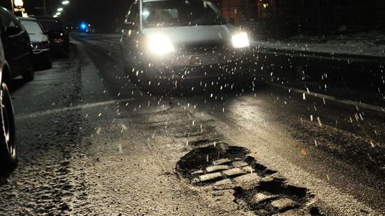 Uwaga, nadciąga Ulrika! Ostrzeżenie przed intensywnymi opadami śniegu i gołoledzią!