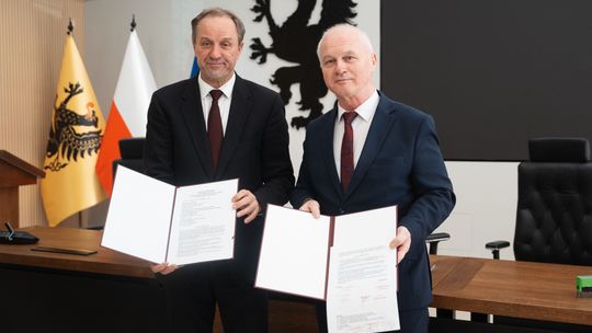 Pomorskie inwestuje w sport. Korty w Bytowie i boiska w Kartuzach i Przodkowie