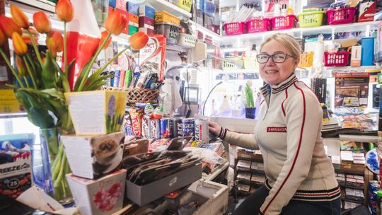 W kiosku jak w konfesjonale. Budki z prasą powoli znikają z ulic miast