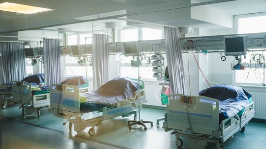 W NFZ brakuje miliardów, kolejki będą jeszcze większe? „Ten model jest nie do utrzymania”