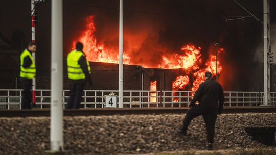 W pożarze hali w Gdańsku wiele firm straciło dobytek. Trwają internetowe zbiórki