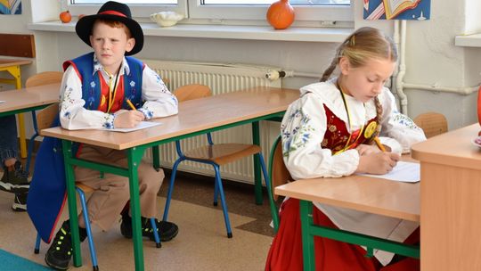 W Stężycy rywalizowali o tytuł Mistrza Dyktanda Kaszubskiego