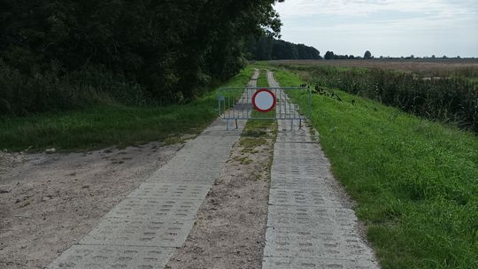 wał przeciwpowodziowy