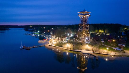 We Wdzydzach nad jeziorem Gołuń powstała 150-metrowa promenada