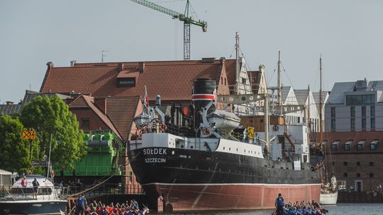 Sołdek, wyścigi smoczych łodzi na Motławie w Gdańsku