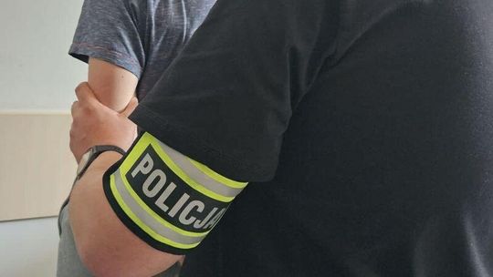 Wejherowo: Za znęcanie się nad dziećmi ojczym trafił za kraty. Matka z dozorem