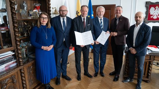 Węzeł integracyjny Nanice - marszałek pomorski i prezydent Wejherowa podpisali list intencyjny w sprawie współfinansowania inwestycji Węzeł integracyjny Nanice - marszałek pomorski i prezydent Wejherowa podpisali list intencyjny w sprawie współfinansowania inwestycji