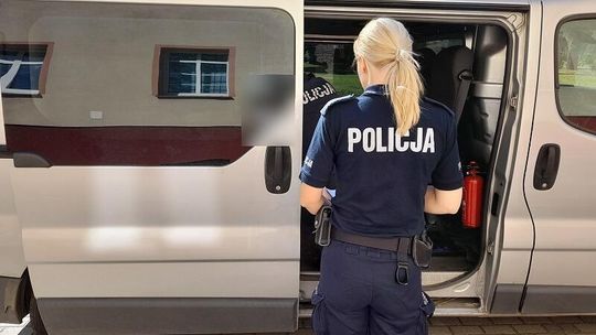 Lębork: Wezwał policję, bo kazano mu opuścić mieszkanie. Teraz zamieszka w celi