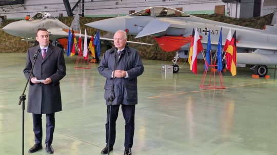 Wiceminister obrony narodowej Niemiec z wizytą w bazie lotniczej pod Malborkiem Wiceminister obrony narodowej Niemiec z wizytą w bazie lotniczej pod Malborkiem