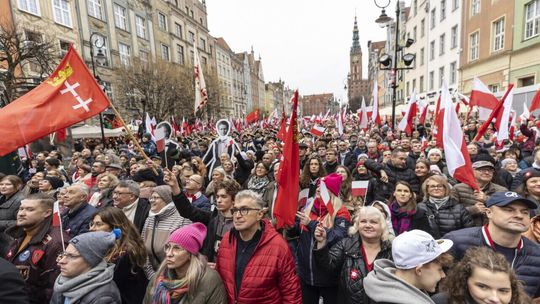 Wielka Parada Niepodległości w Gdańsku. Donald Tusk: - Polska niepodległa jest naszą wspólną sprawą [ZDJĘCIA]