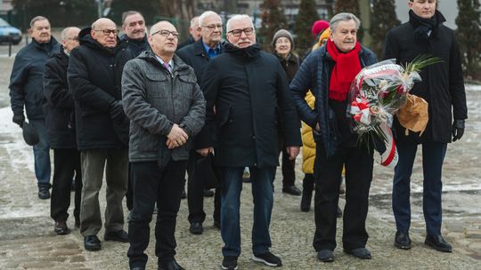 Wieńce i znicze w hołdzie ofiar Grudnia '70