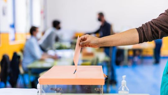 urna wyborcza, zdjęcie ilustracyjne