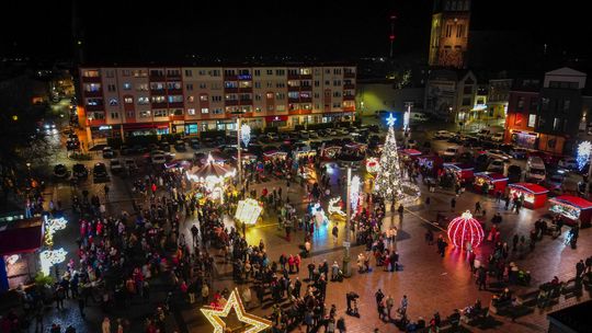 Wraca Jarmark Bożonarodzeniowy w Lęborku. Świąteczne miasteczko na Placu Pokoju Wraca Jarmark Bożonarodzeniowy w Lęborku. Świąteczne miasteczko na Placu Pokoju