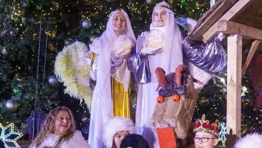 Wspólna Gdańska Wigilia na Długim Targu. Były życzenia, dzielenie się opłatkiem i kolędy