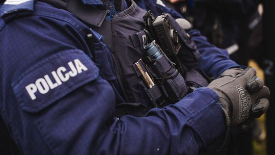 Zblewo: Wychłodzony leżał w pustostanie. Pomogli mu dzielnicowi