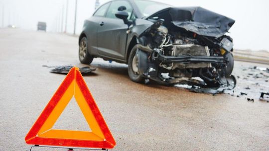 Wypadek na A1! W Brzeźnie Wielkim zderzyły się cztery auta, nastolatek trafił do szpitala