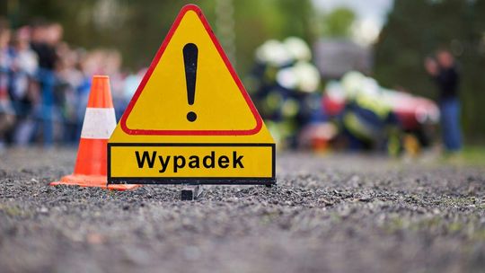 Wypadek na Podwalu Przedmiejskim w Gdańsku! Samochód wpadł na torowisko