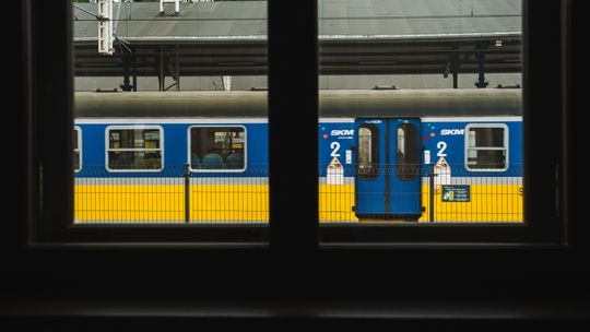 wypadek na torach w Gdańsku, SKM, zdjęcie ilustracyjne