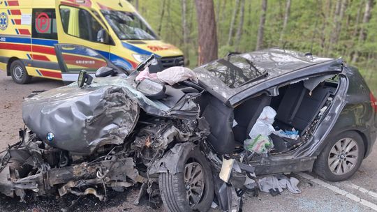 Wypadek w Kostkowie. Pięć osób rannych, w tym troje dzieci