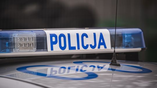 policja, radiowóz, zdjęcie ilustracyjne