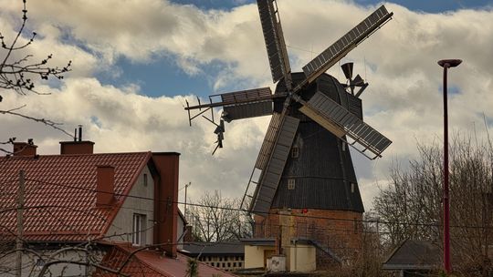Tczew. Wiatr pokonał wiatrak, ale za kilka tygodni zabytek zostanie naprawiony