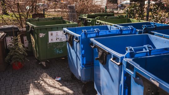 Za śmieci jak za... wodę. W gminie Chojnice ruszył nowy system rozliczania odpadów