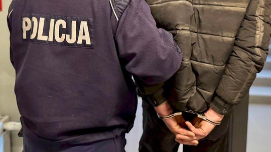 Słupsk: Wpadł w furię, bo "źle" go wyprzedziła. Zaczął ją bić, szarpać i dusić