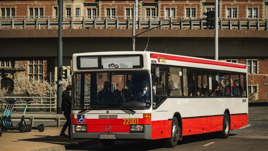 Zabytkowe autobusy i tramwaje na ulicach Gdańska - wyjątkowa edukacyjna podróż w czasie