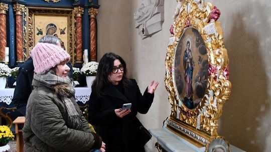 Zabytkowe feretrony wróciły po renowacji do kościoła w Pinczynie