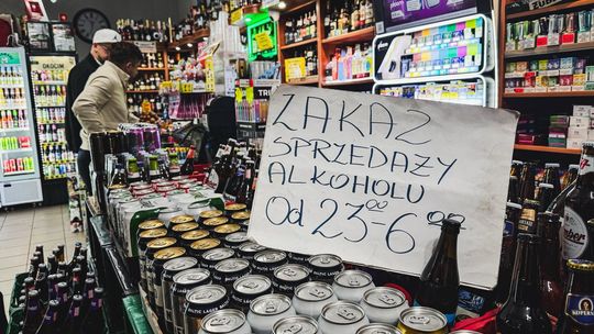 Zakaz sprzedaży alkoholu w nocy? Większość Polaków popiera nocną prohibicję
