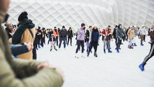 Zamiast balonu, wielki namiot. Wkrótce otwarcie lodowiska w Gdańsku