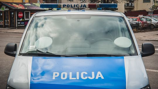 „Zaraz wp***dol wyłapiesz”. Jest decyzja ws. gdańskich policjantów, którzy obrażali taksówkarza policja, radiowóz, zdjęcie ilustracyjne