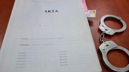 Zatankował paliwo bez płacenia. W komendzie okazało się, że ma więcej na sumieniu
