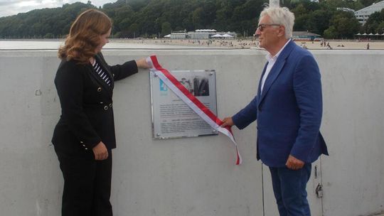 W Alei Żeglarstwa Polskiego w Gdyni odsłonięto tablicę Zbigniewa i Tomasza Milewskich
