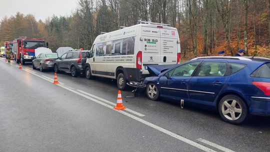 zderzenie czterech samochodów w Wielistowie