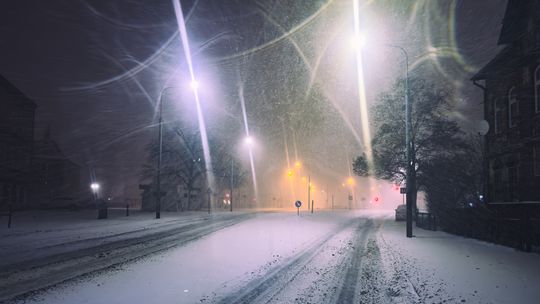 Zima paraliżuje Pomorze. Nowy Dwór Gdański zawiesza lekcje w szkołach i przedszkolach