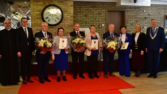 Złote Gody w Kartuzach. Prezydenckie medale dotarły... z rocznym opóźniem