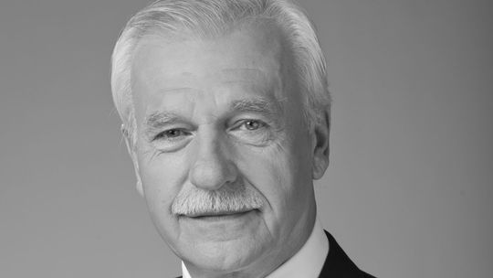 Zmarł Andrzej Olechowski. Razem z Donaldem Tuskiem zakładał PO