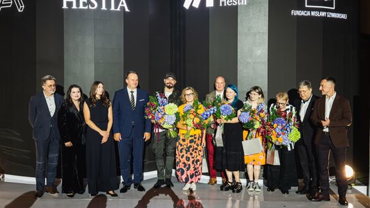 Na zdjęciu: nominowani w tegorocznej edycji konkursu Literacka Podróż Hestii