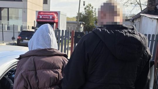 Gdańsk: Znęcali się nad 15-latkiem i wszystko nagrywali. Trzy osoby zatrzymane