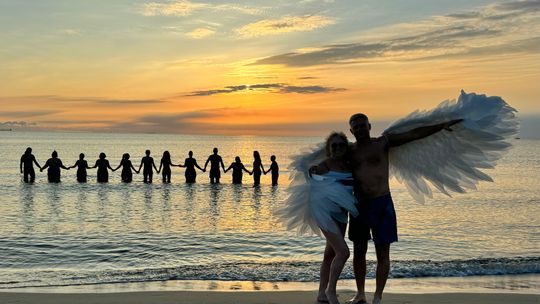 Zostań jednym z 1000 aniołów. Wejdź do wody o świcie 1 czerwca i pomóż hospicjum