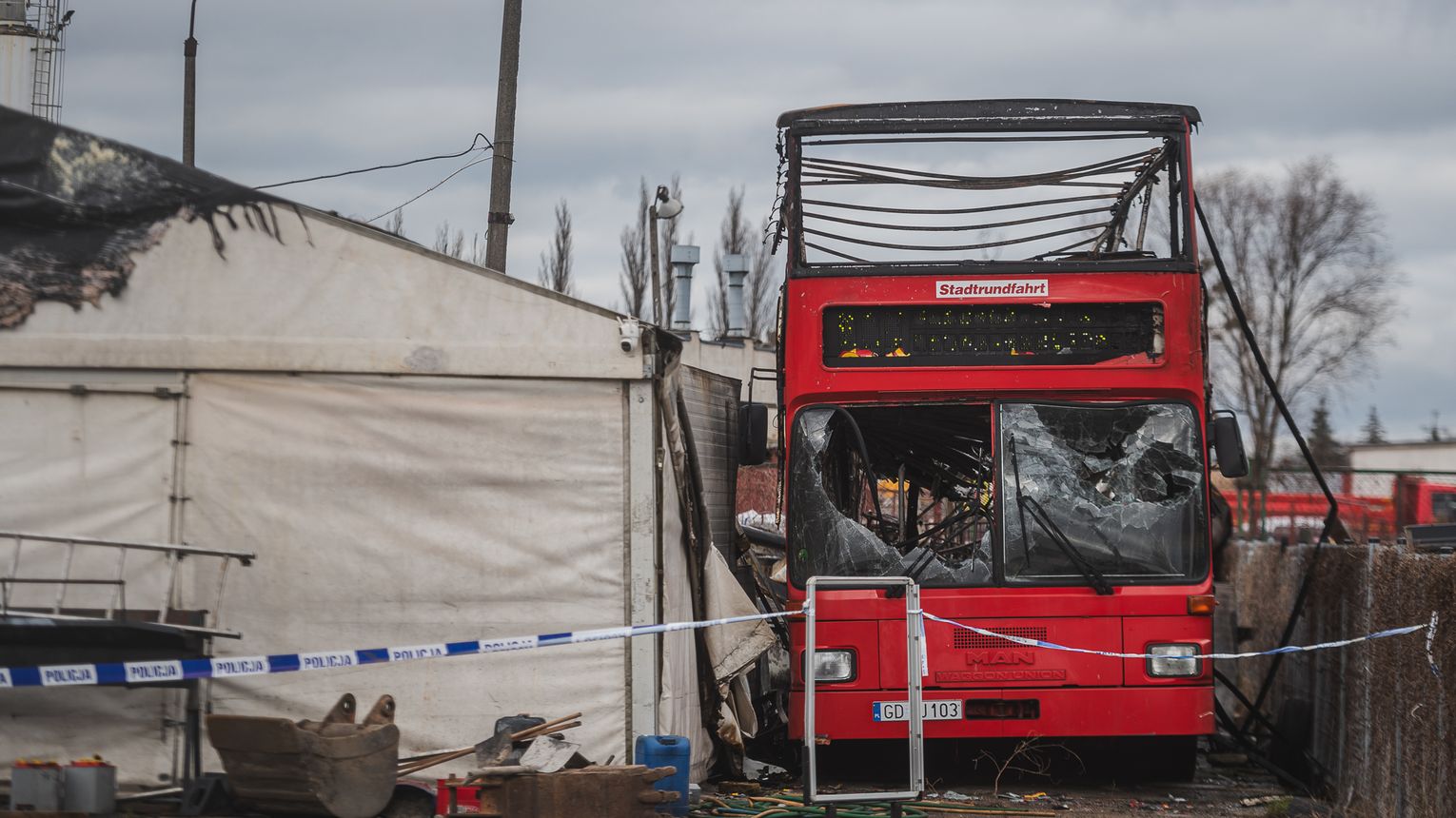 Gdańsk: Sprawa pożaru meleksów przy ul. Połęże trafiła do prokuratury