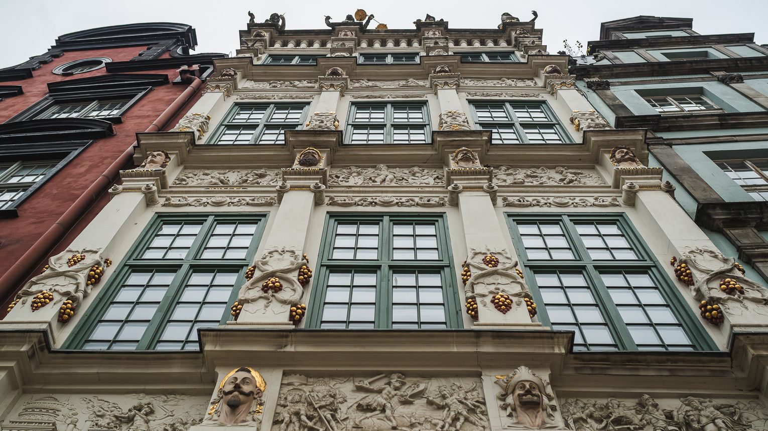Jest chętny na Złotą Kamienicę przy Długim Targu. Na stole ponad 18 mln zł