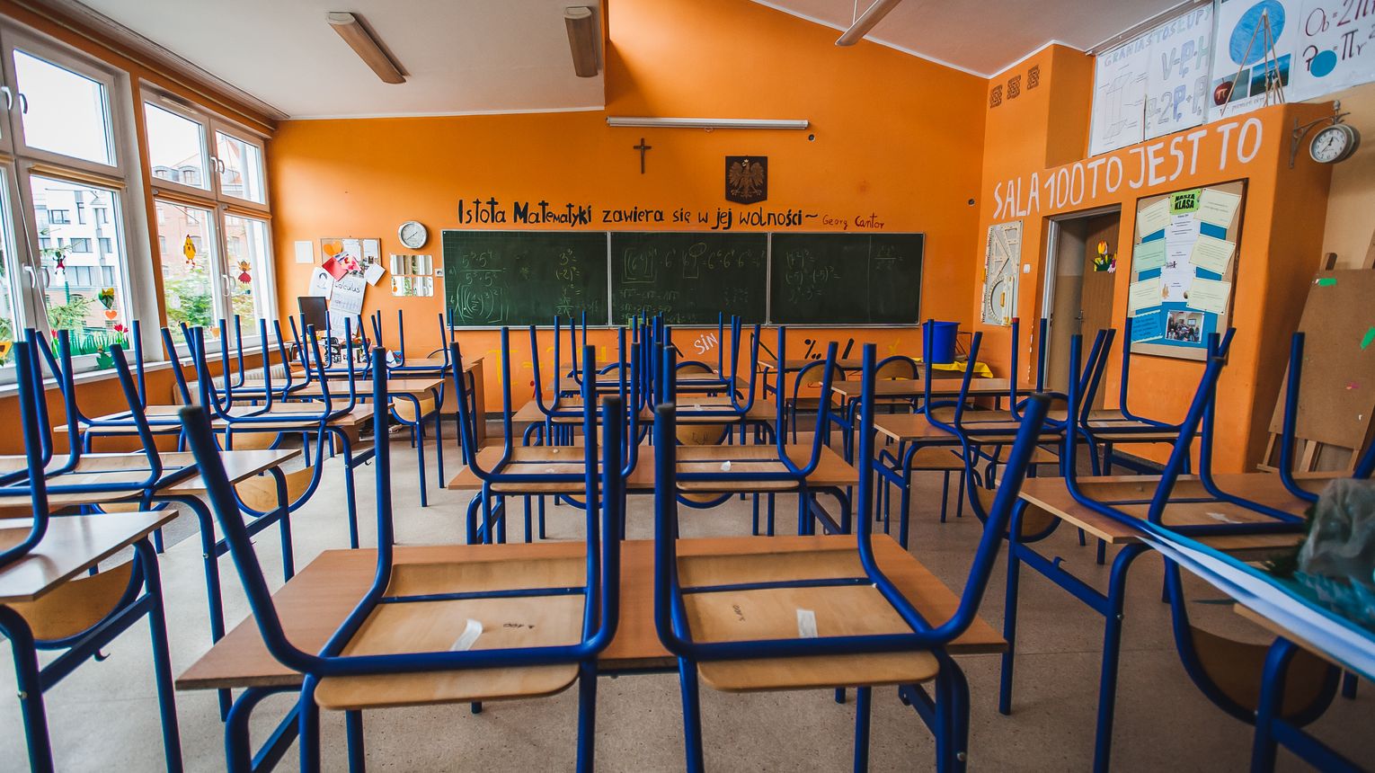 Coraz mniej uczniów na lekcjach religii. W szkołach średnich nie chodzi już p...
