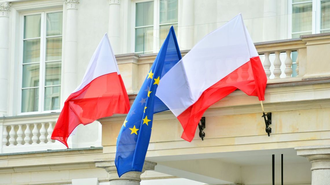 flagi Polski i Unii Europejskiej