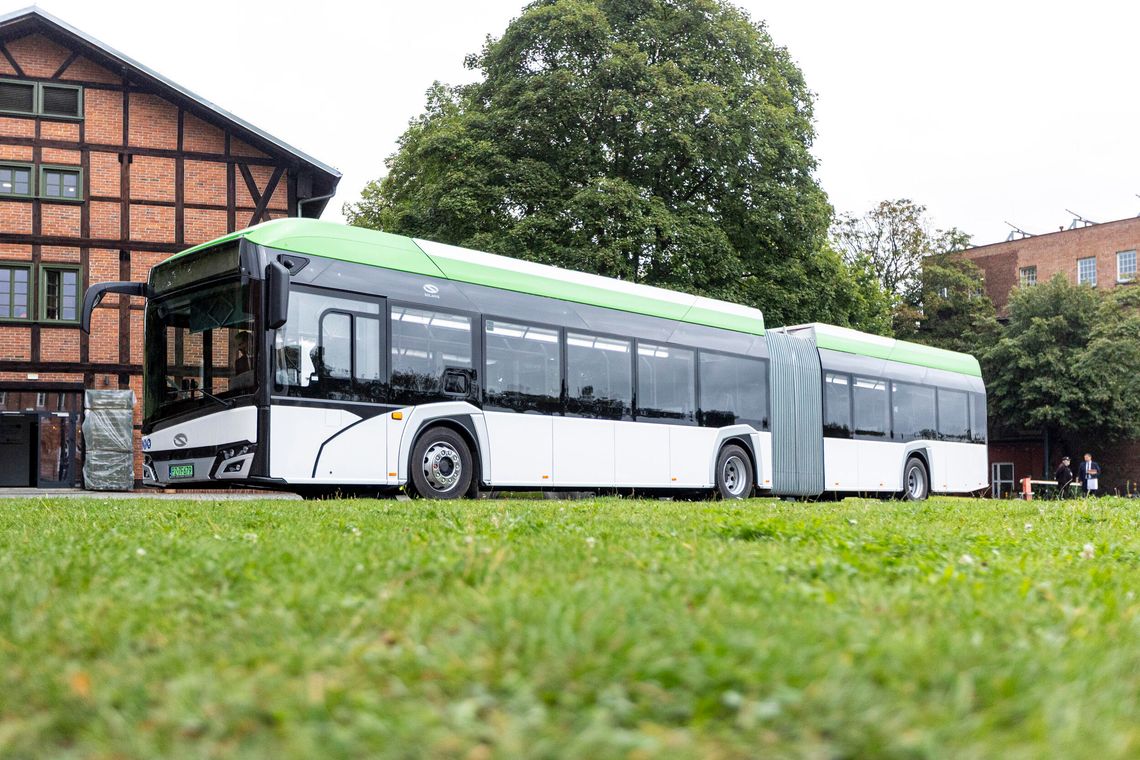 elektryczny przegubowy autobus Solaris