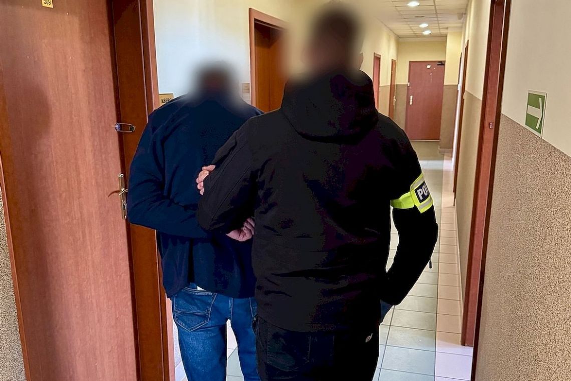 52-latek aresztowany po zranieniu mężczyzny w centrum Pucka. Usłyszał zarzuty zatrzymany
