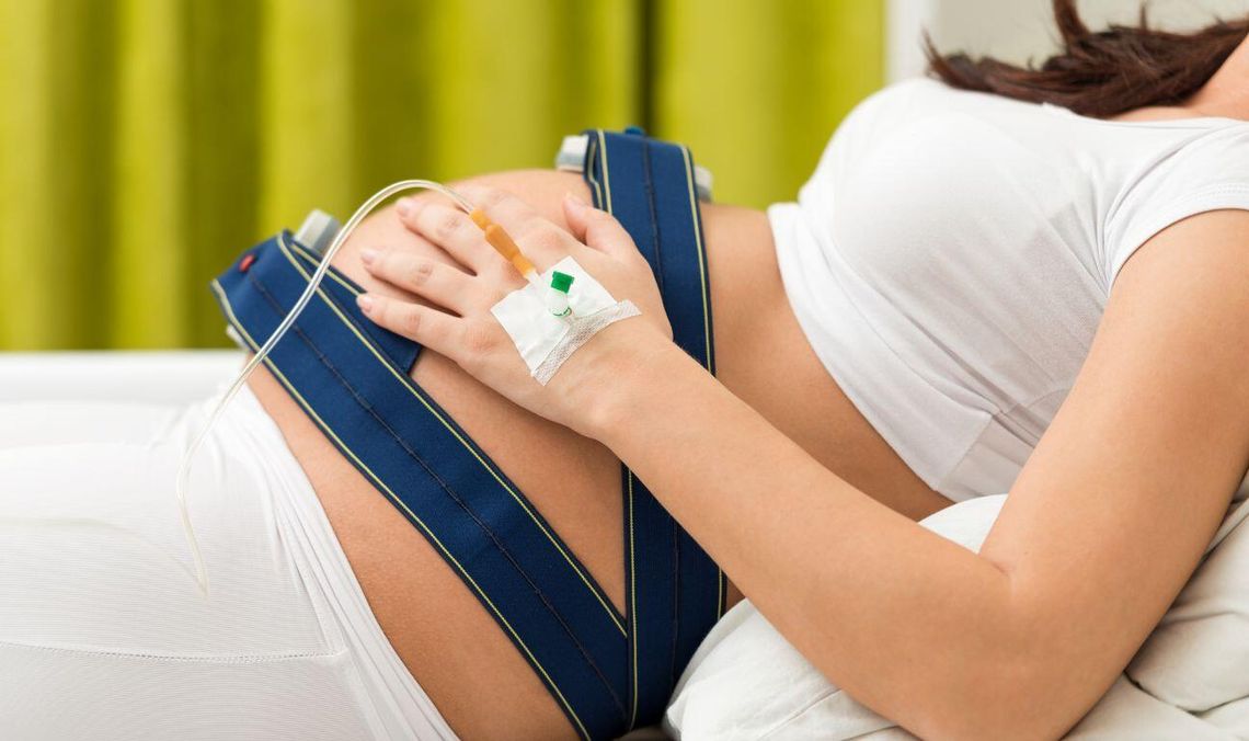 KTG, badanie, kobieta w ciąży, zdjęcie ilustracyjne